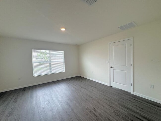 Building Photo - 36015 Sunflower Hl Dr