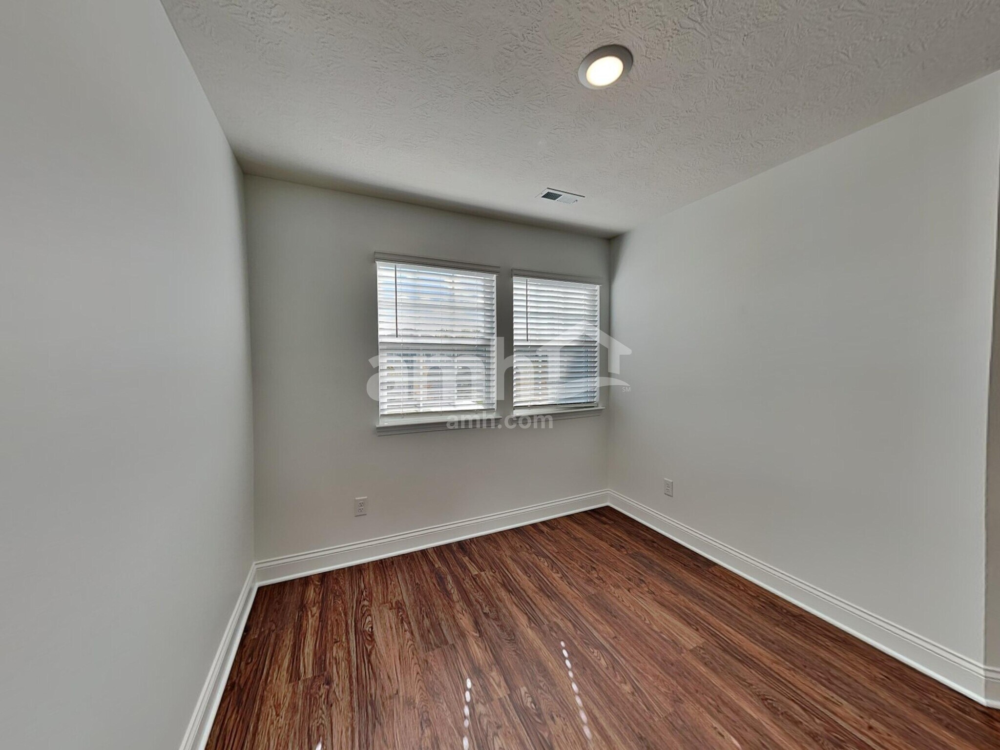 Building Photo - 8411 Northpoint Dr