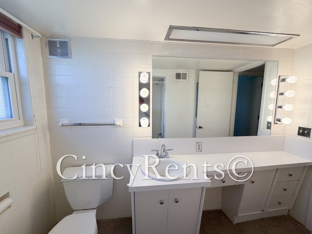 Building Photo - 3329 Mowbray Ln