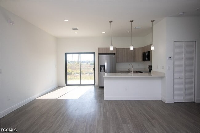 Building Photo - 9004 Justice Cir