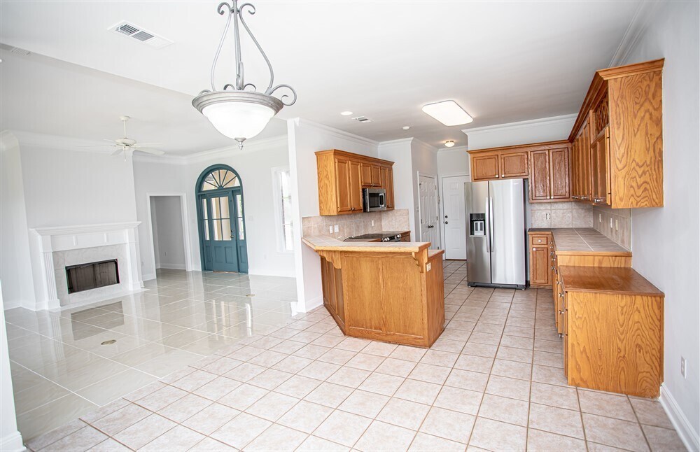 Building Photo - 10562 Oakley Trace Dr