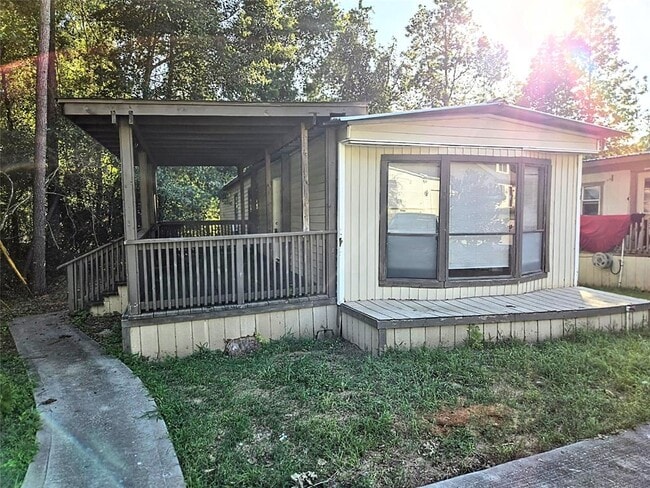 Primary Photo - 858 Queenswood St