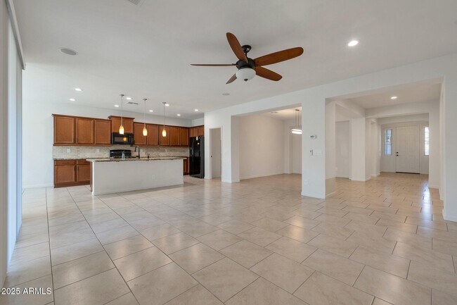 Building Photo - 18467 W Tasha Dr