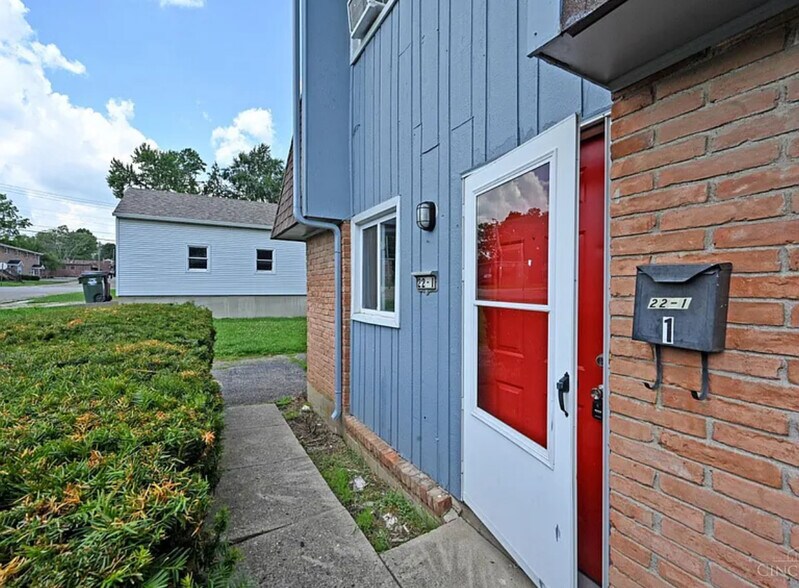 Building Photo - 22 E Central Ave