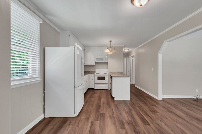 Building Photo - 7311 Birch Bark Dr