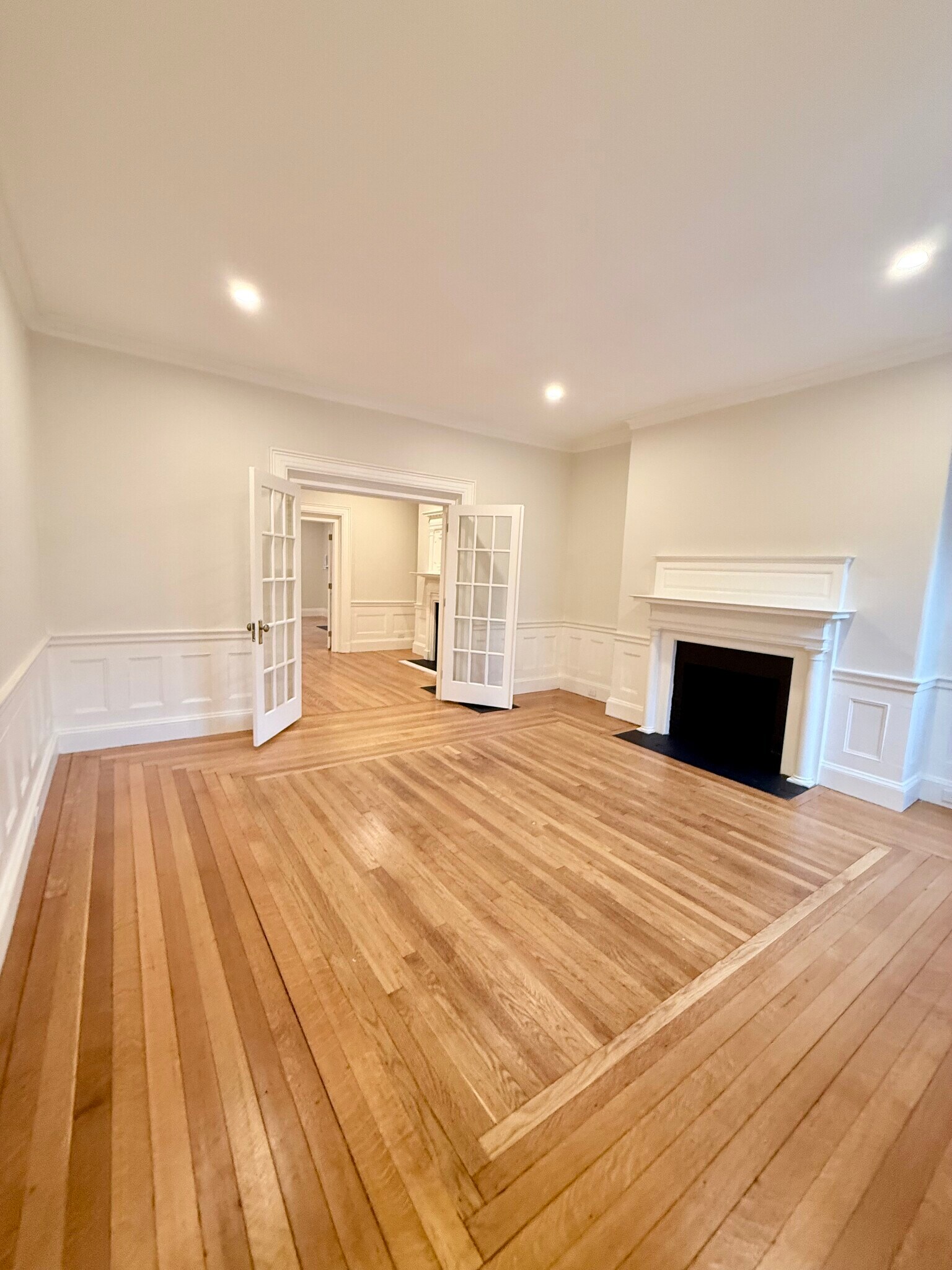 Building Photo - 1726 Beacon St