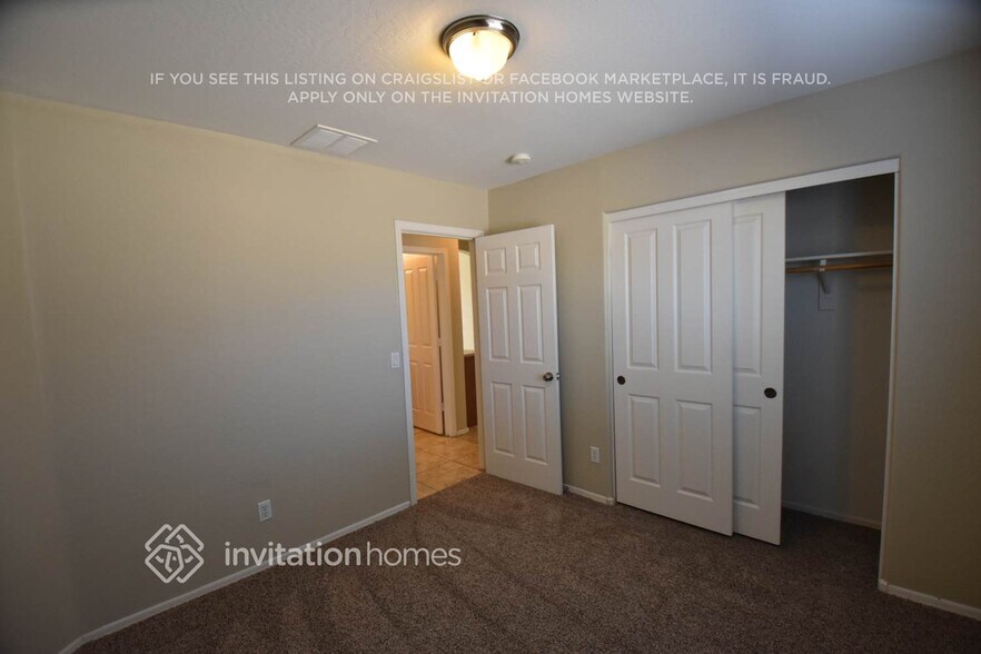 Building Photo - 9903 W Trumbull Rd