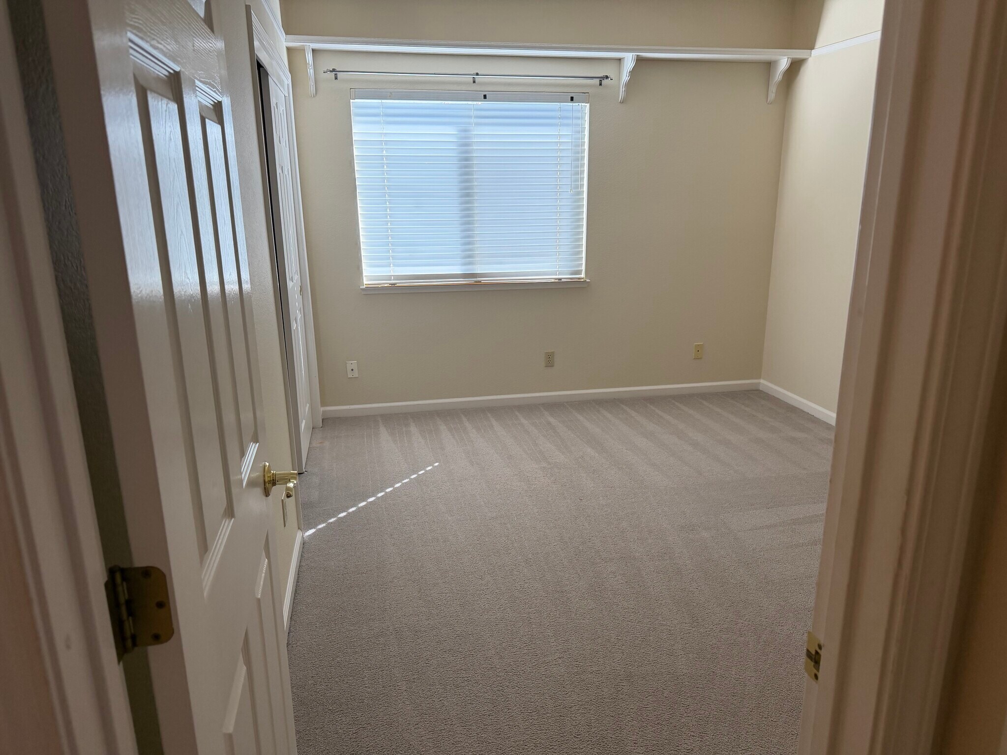 Building Photo - 4933 Charter Rd