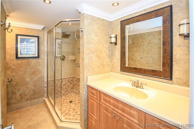 Building Photo - 4720 NE Sandpebble Trce