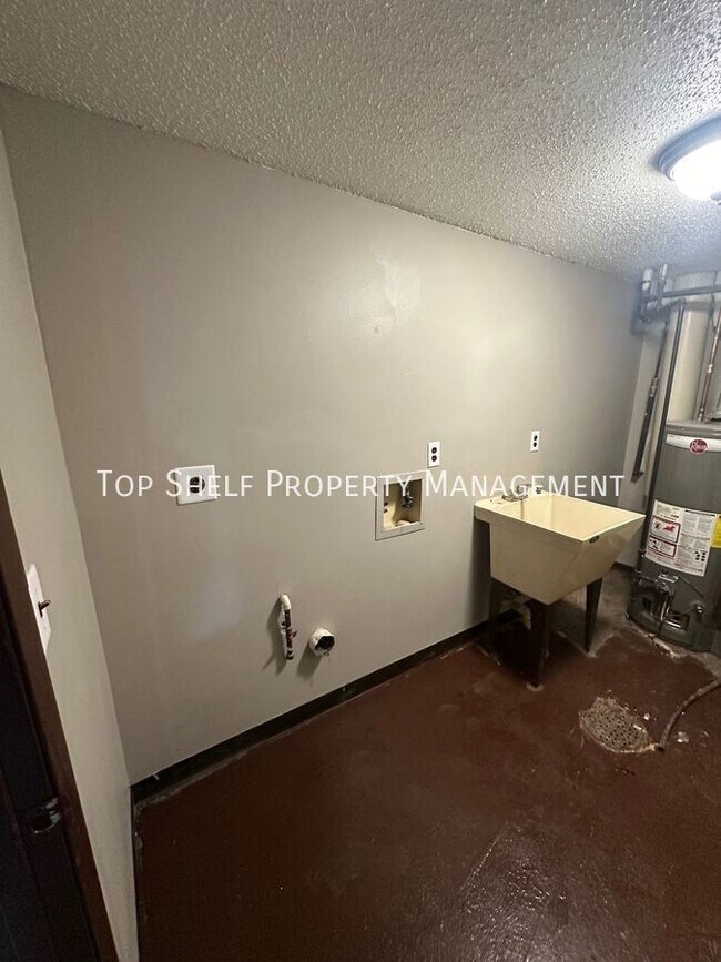 Building Photo - 1330 Williams St