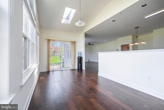 Building Photo - 576 Championship Dr