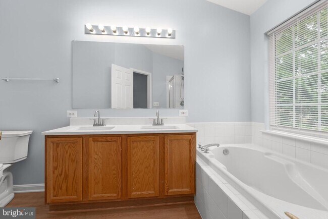 Building Photo - 15788 Nimes Ct