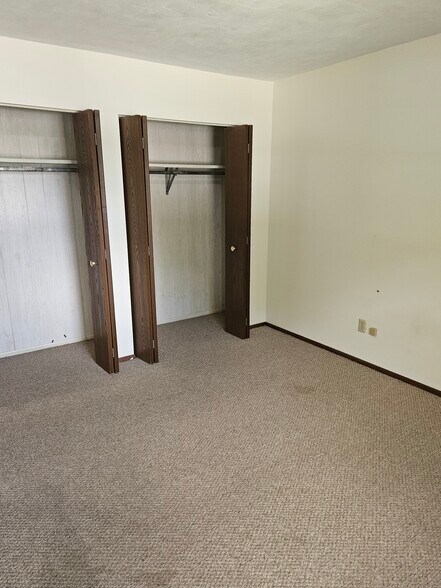 Building Photo - 2146 Tanglewood Ave
