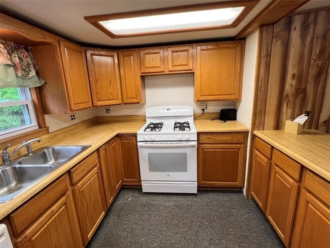 Building Photo - 26518 PA-267