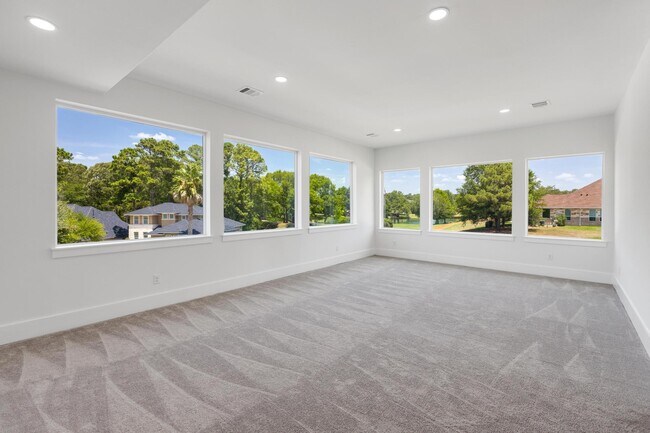Building Photo - 114 Bentwood Dr