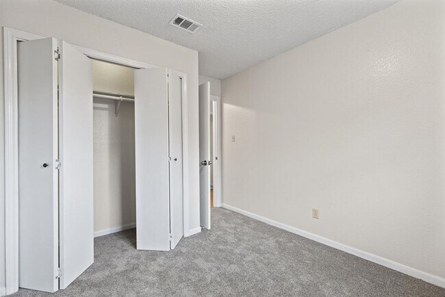 Building Photo - 8302 Spring Valley Dr