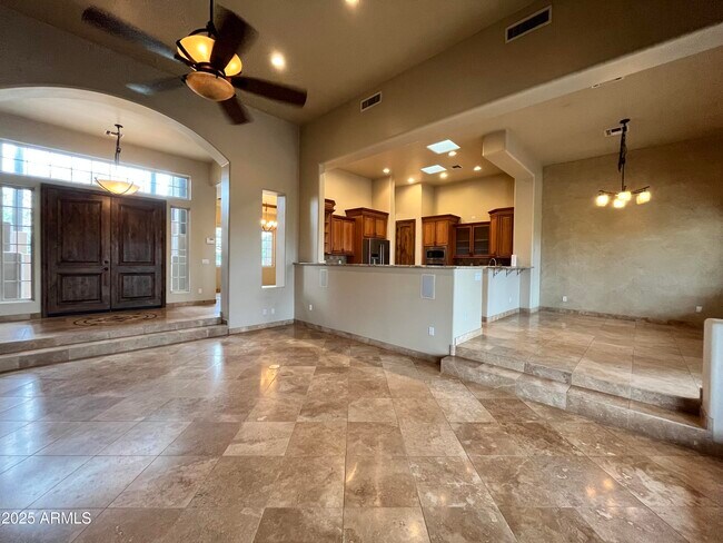 Building Photo - 6128 E Duane Ln