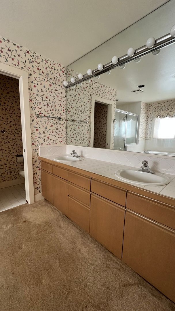 Building Photo - Spacious Devonshire Gem – 3 Bed, 2.5 Bath ...