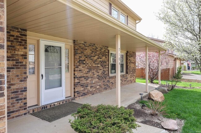 Building Photo - 7104 Tanbark Ln