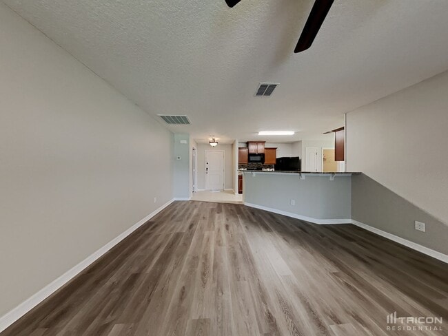 Building Photo - 2463 Winnipeg Dr