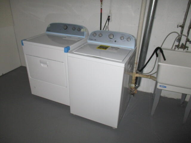 Building Photo - 41094 Southwind Dr