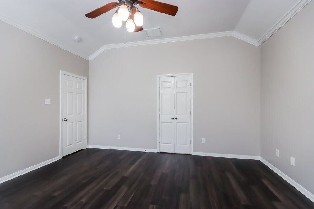 Building Photo - 25589 Oakhurst Forest Dr