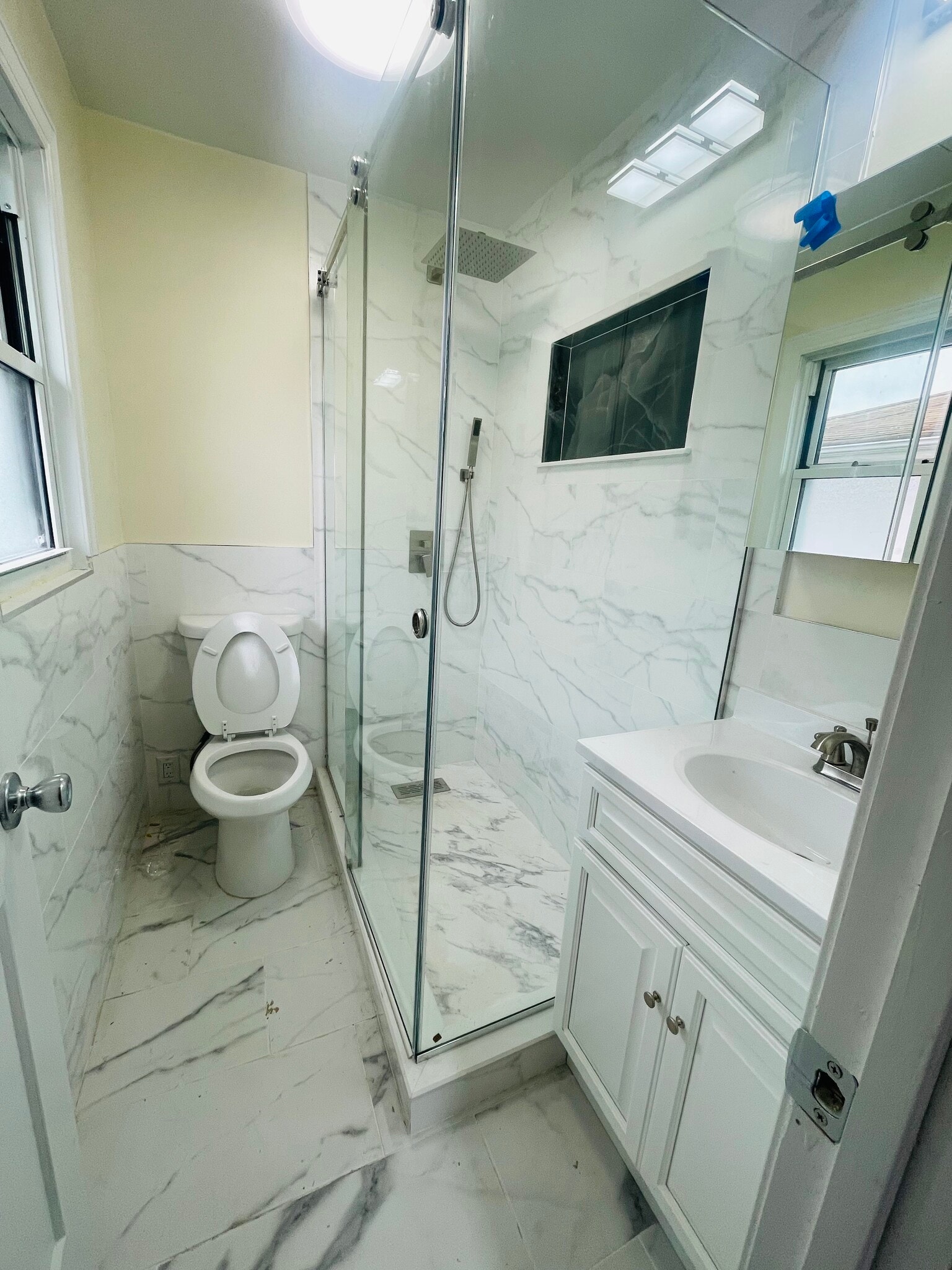 Building Photo - 160 Laconia Ave