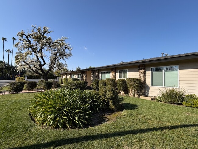 Building Photo - 17537 Margate St