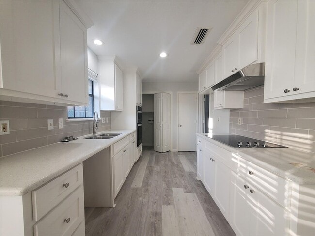 Building Photo - 1616 Scottsdale Dr