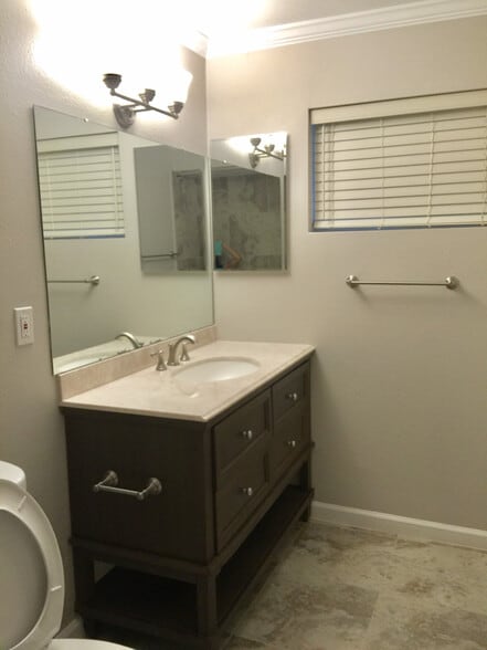 Building Photo - 3271 Sul Ross St