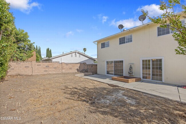 Building Photo - 2087 Rhoda St