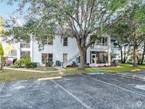 Building Photo - 2 bedroom, 2 bath ground level condo with ...