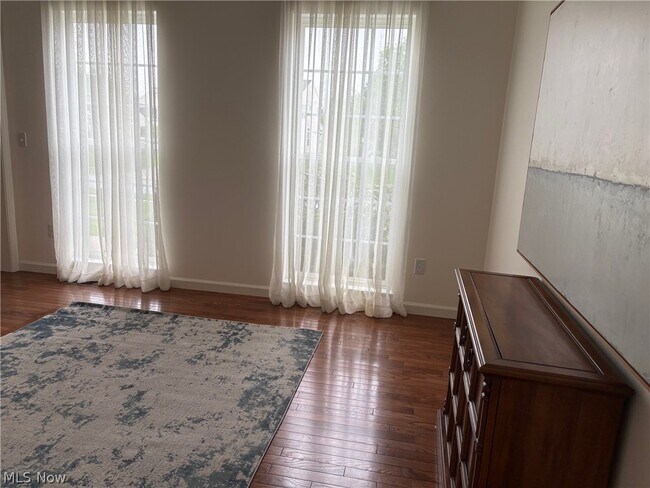 Building Photo - 4582 Devereux Drive