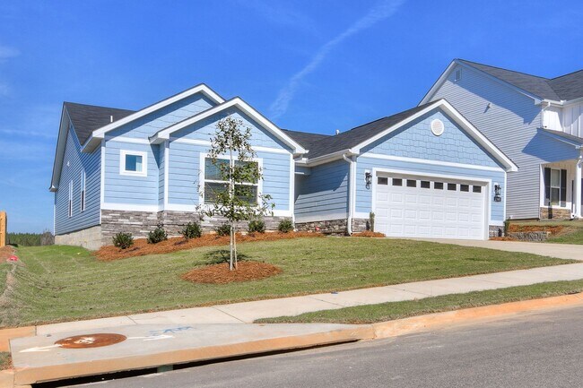 Building Photo - Like New Home - 4 Bed 3 Bath
