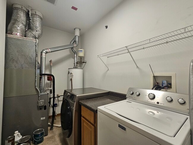 Building Photo - 8808 Concord Ln