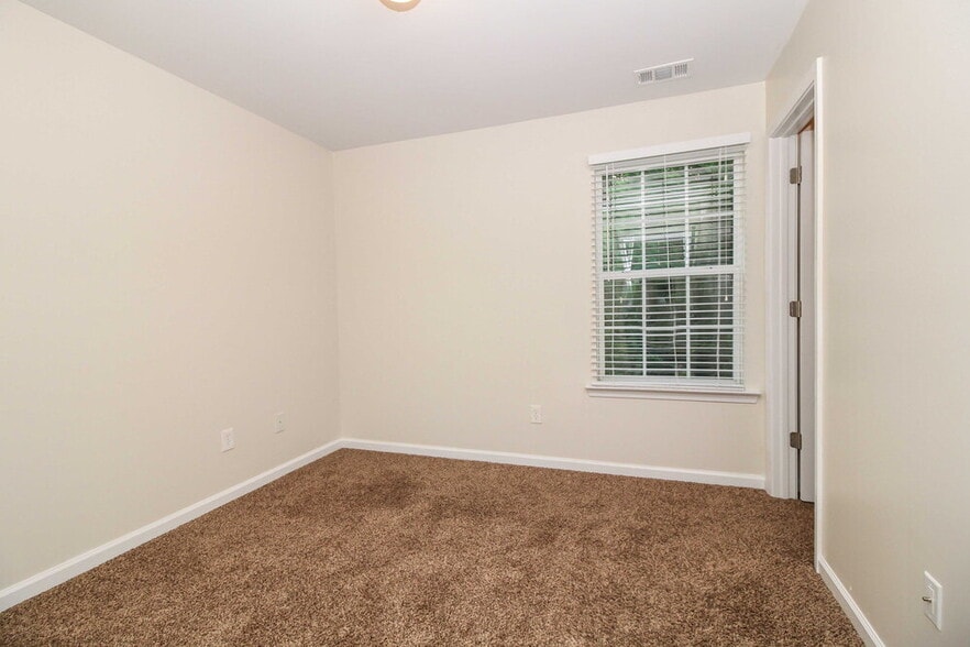 Building Photo - 129 Lilyfield Ln