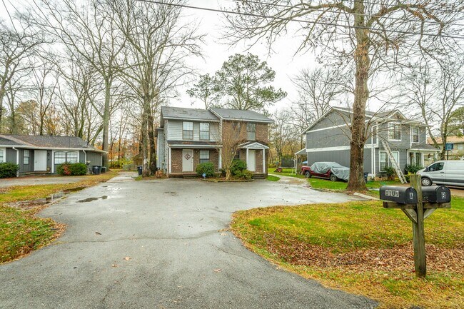 Building Photo - 1109 McBrien Rd