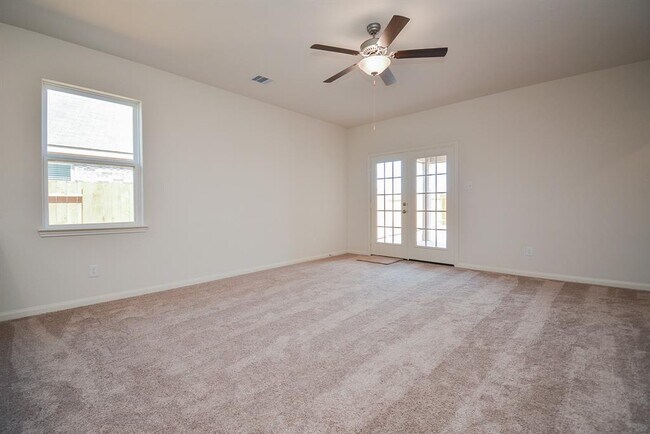 Building Photo - 569 Amberwood Pk Dr