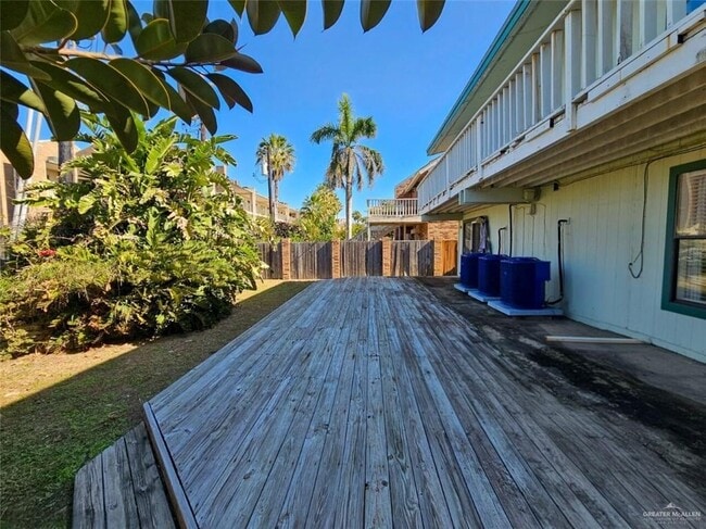 Building Photo - 11 E Cora Lee Dr