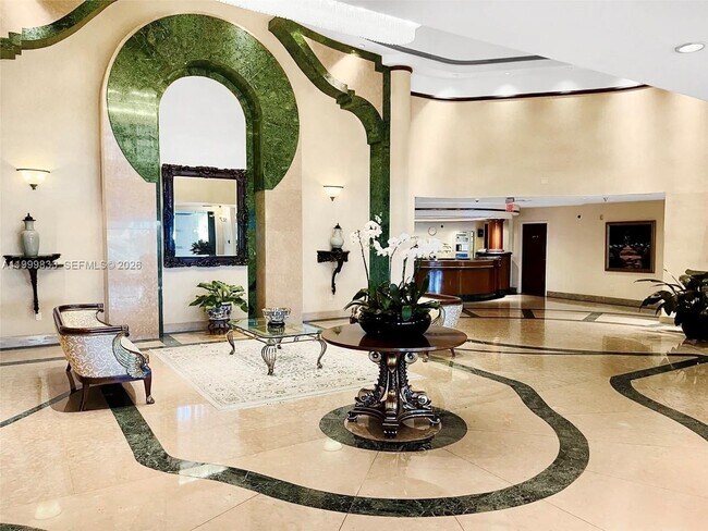 Building Photo - 5757 Collins Ave