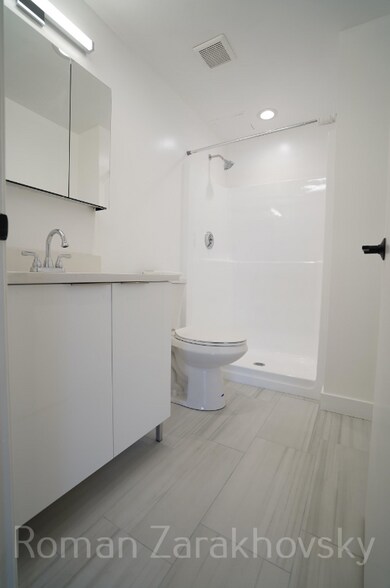 Building Photo - 25 Webster Ave