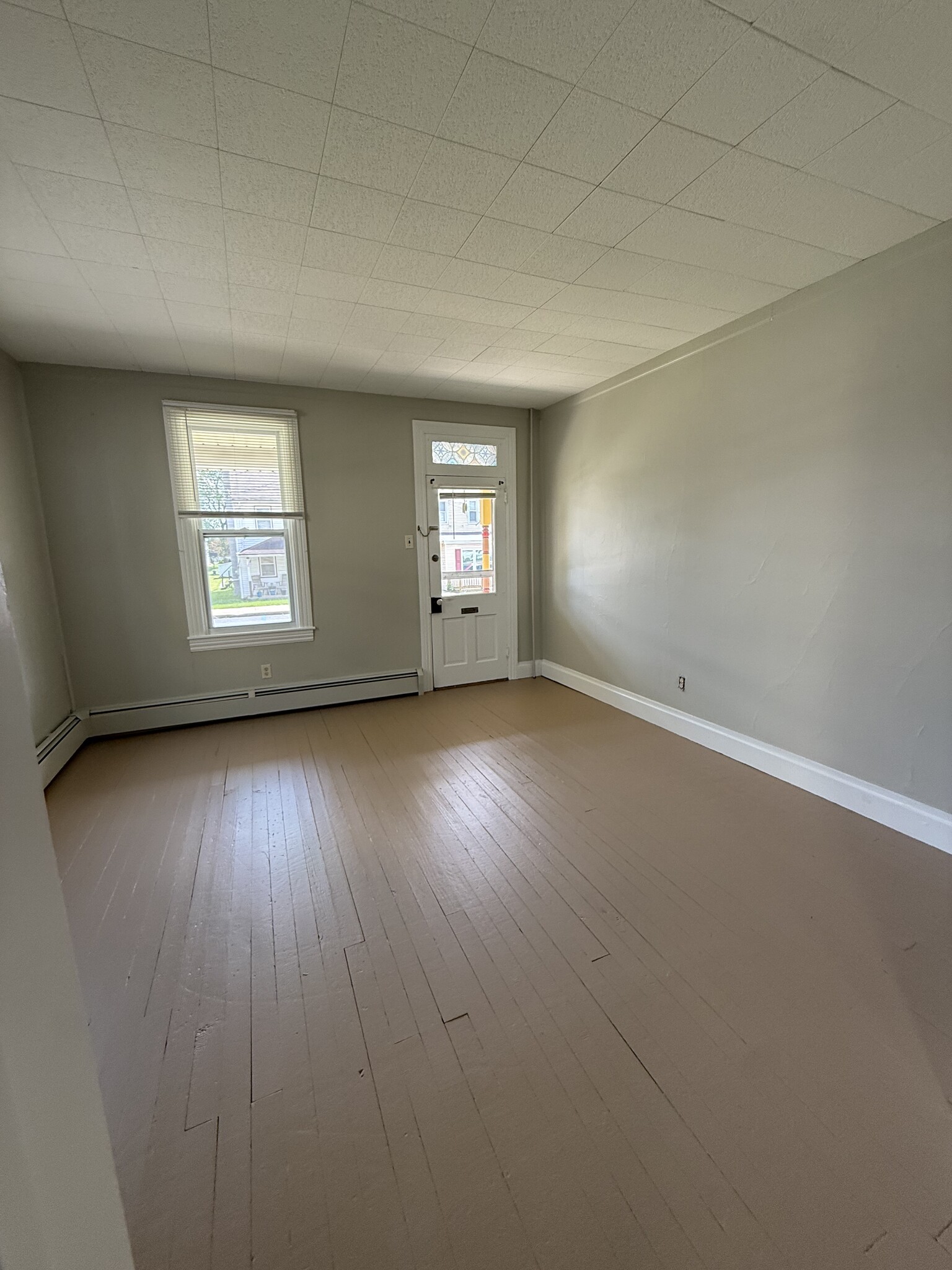 living room - 39 W Sheridan Ave