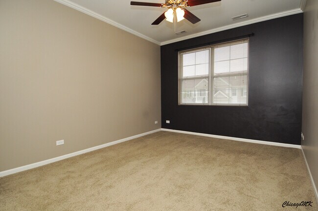 Building Photo - 2250 Aurora Dr