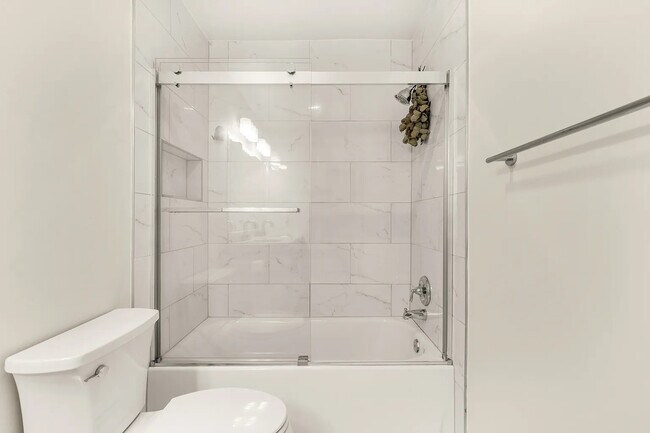 Building Photo - 10855 Lockwood Dr