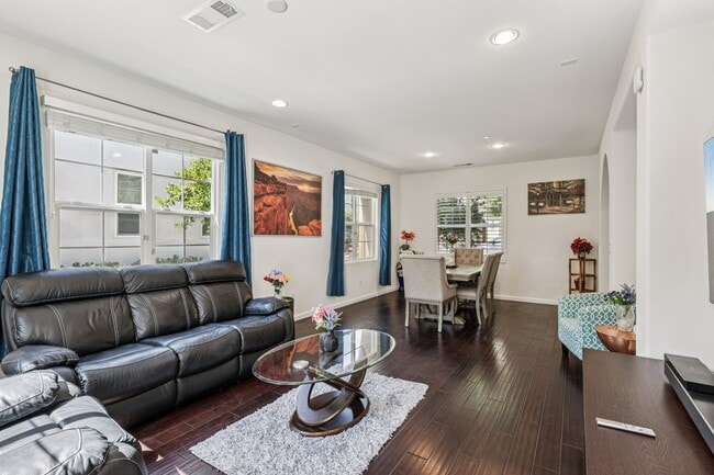 Building Photo - 5010 Barrenstar Way