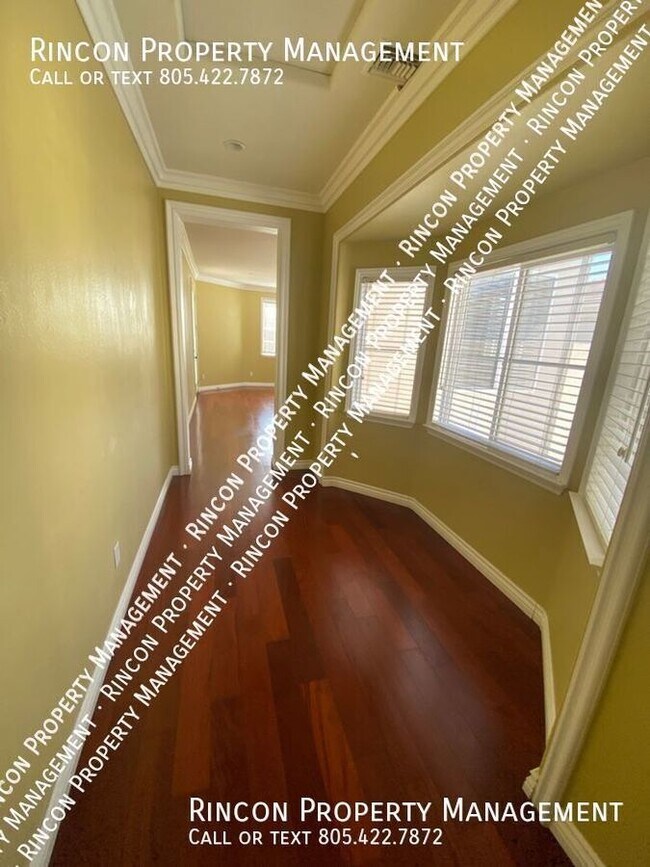 Building Photo - Elegant Long Term Large Home Rental - Load...