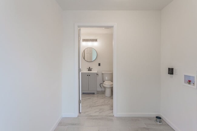 Building Photo - Single Level 3 Bedroom Home in East Ridge!