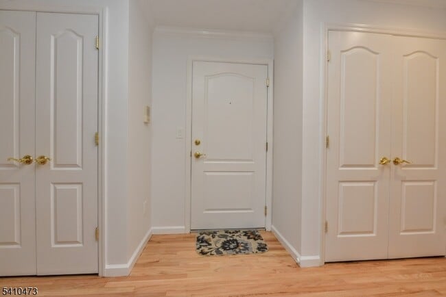 Building Photo - 203 Central Pk Pl