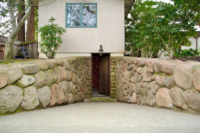 Building Photo - 1571 Silver Trail