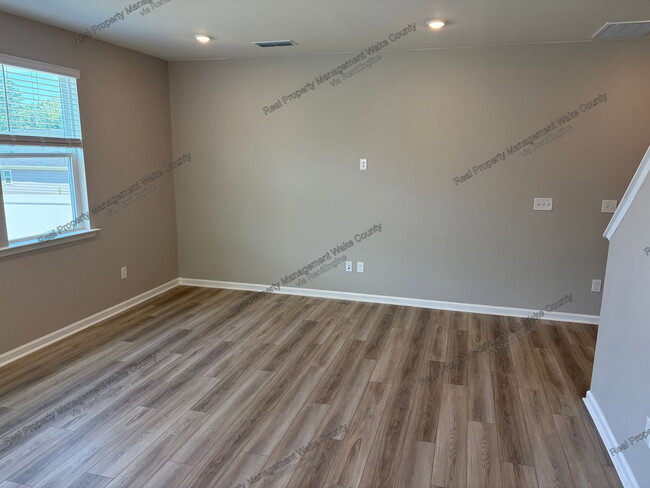 Building Photo - 2632 Pivot Rdg Dr
